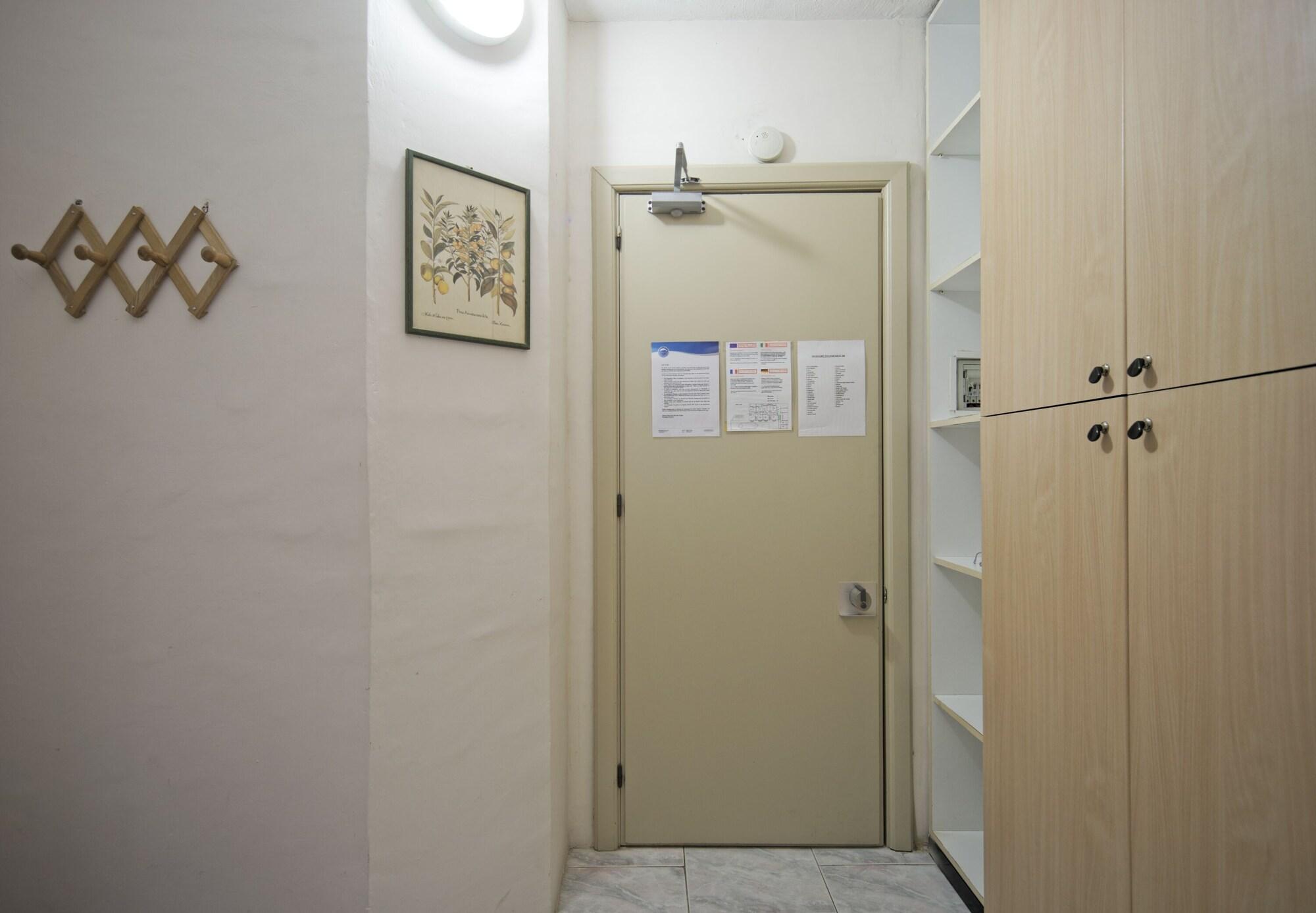 Aparthotel White Dolphin Complex Qawra Esterno foto