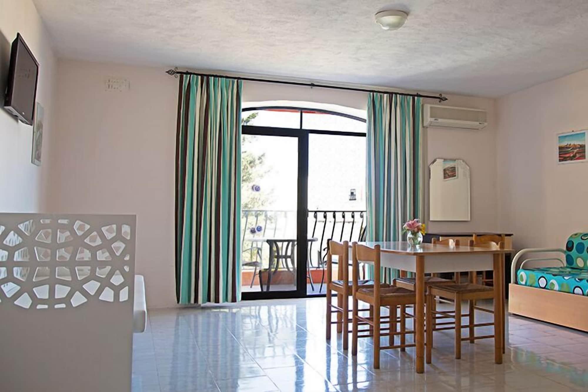 Aparthotel White Dolphin Complex Qawra Esterno foto