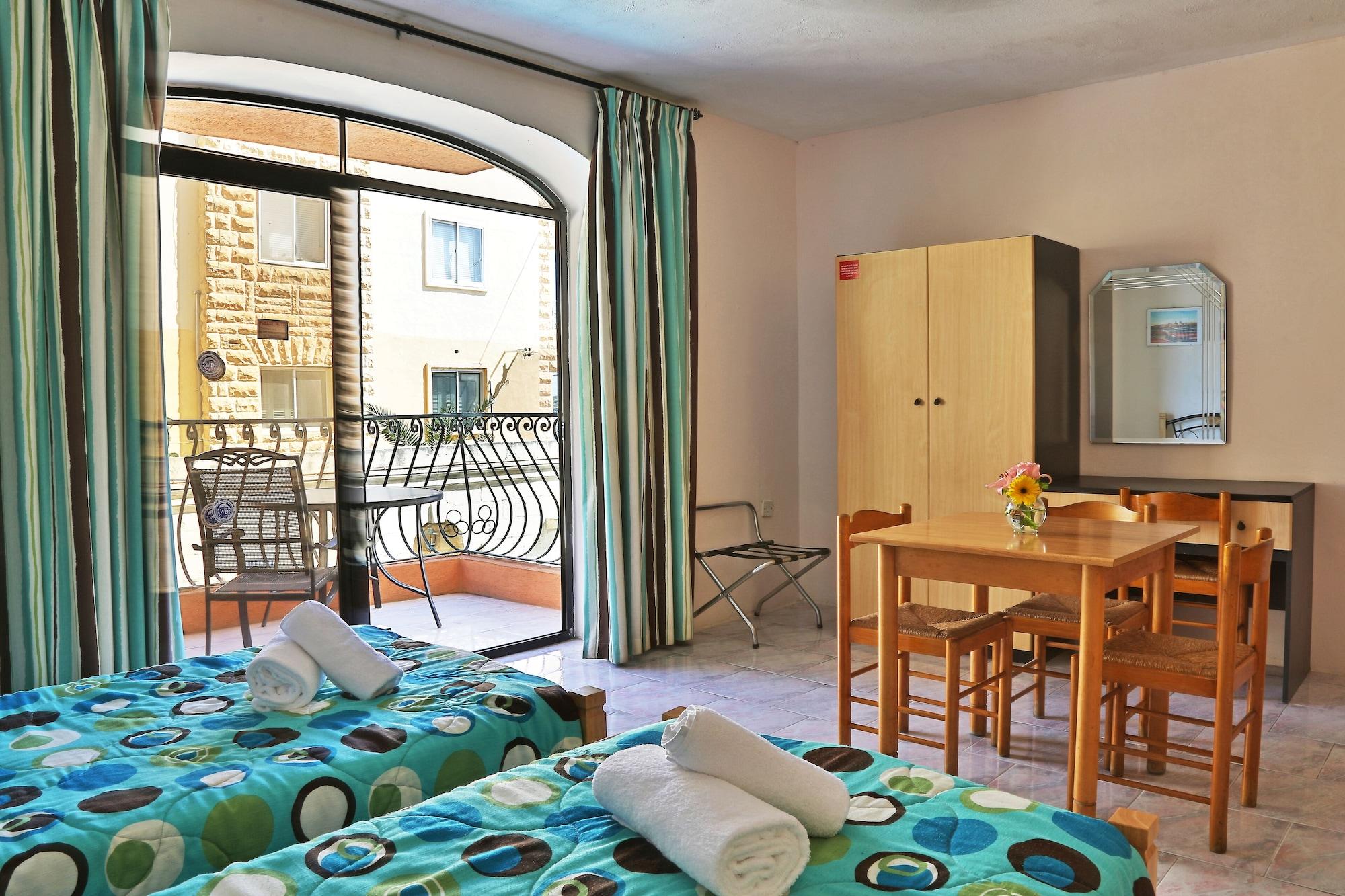 Aparthotel White Dolphin Complex Qawra Esterno foto