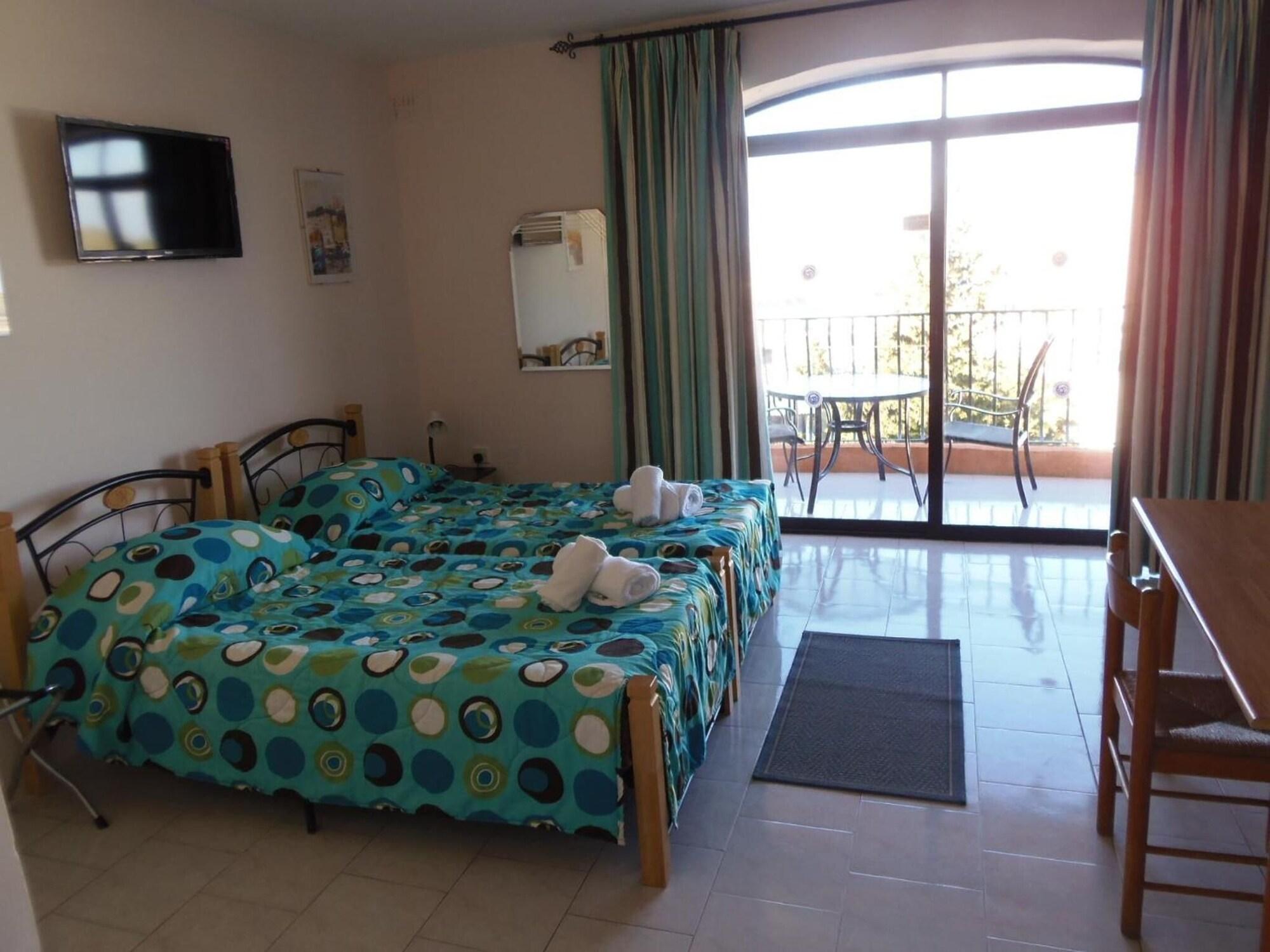 Aparthotel White Dolphin Complex Qawra Esterno foto