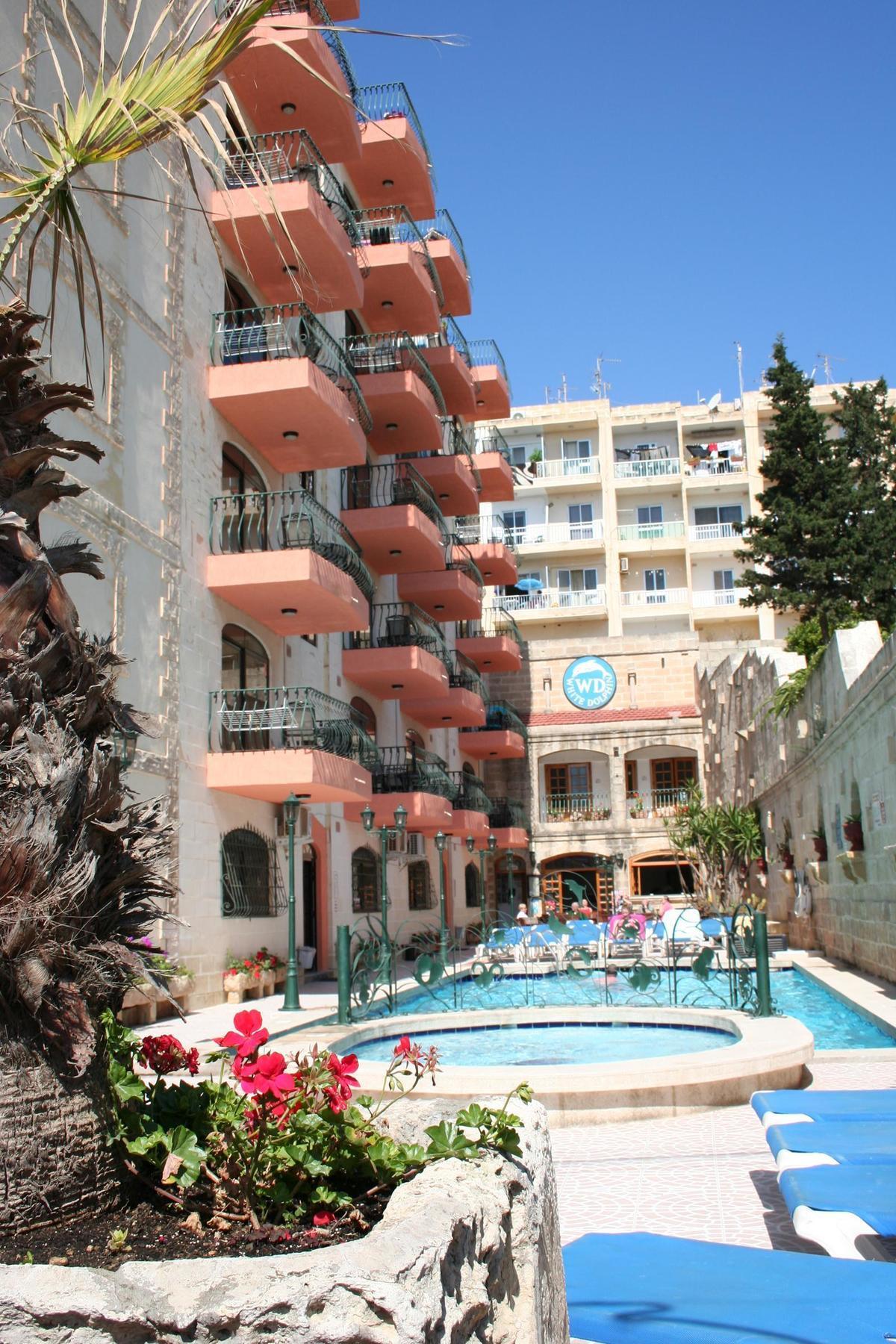 Aparthotel White Dolphin Complex Qawra Esterno foto