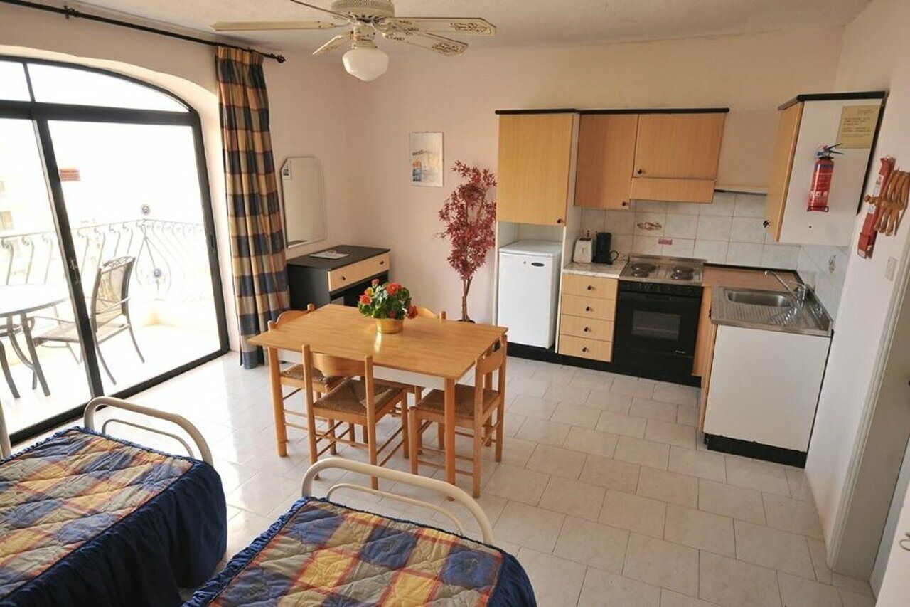 Aparthotel White Dolphin Complex Qawra Esterno foto