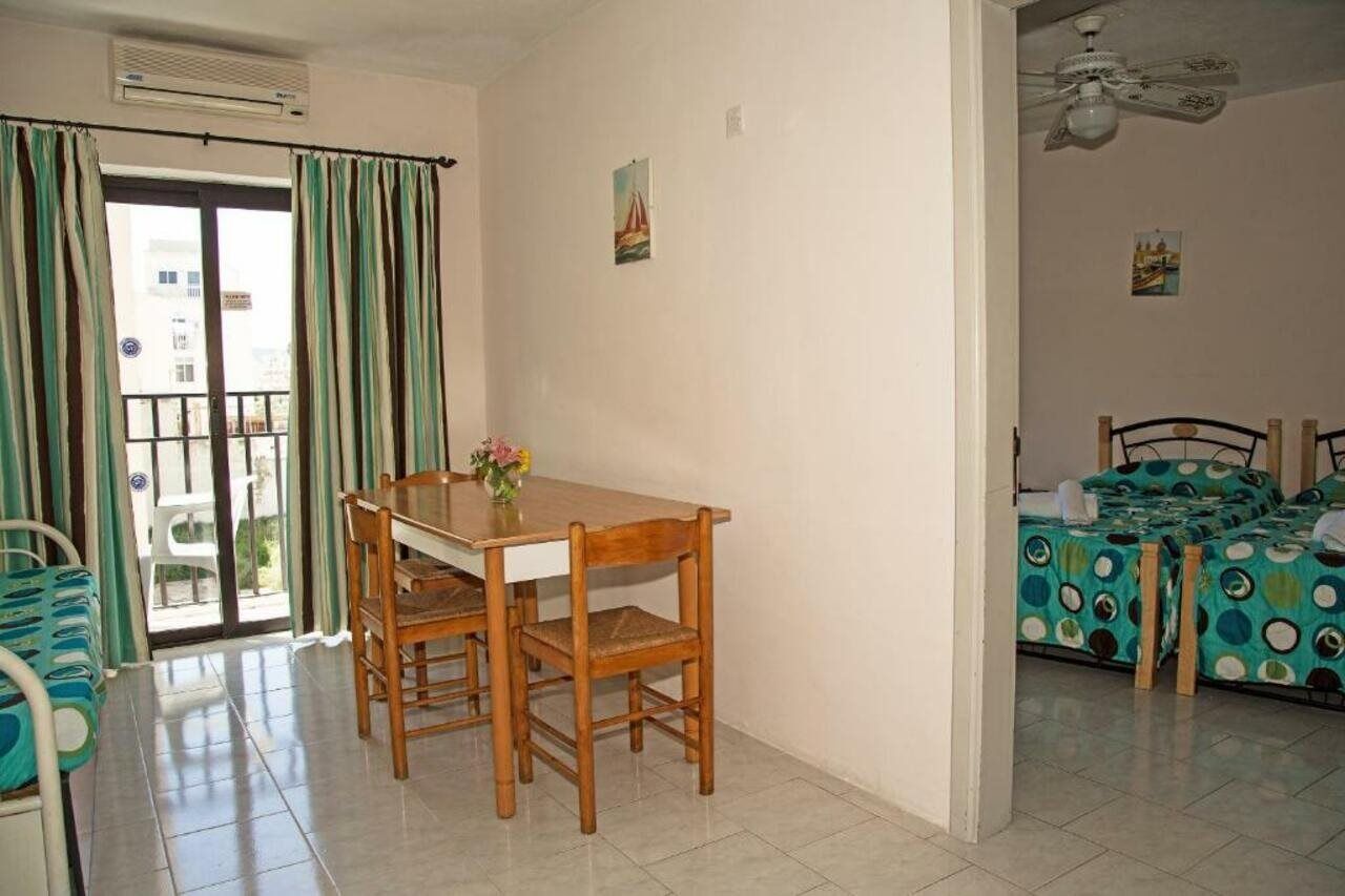 Aparthotel White Dolphin Complex Qawra Esterno foto